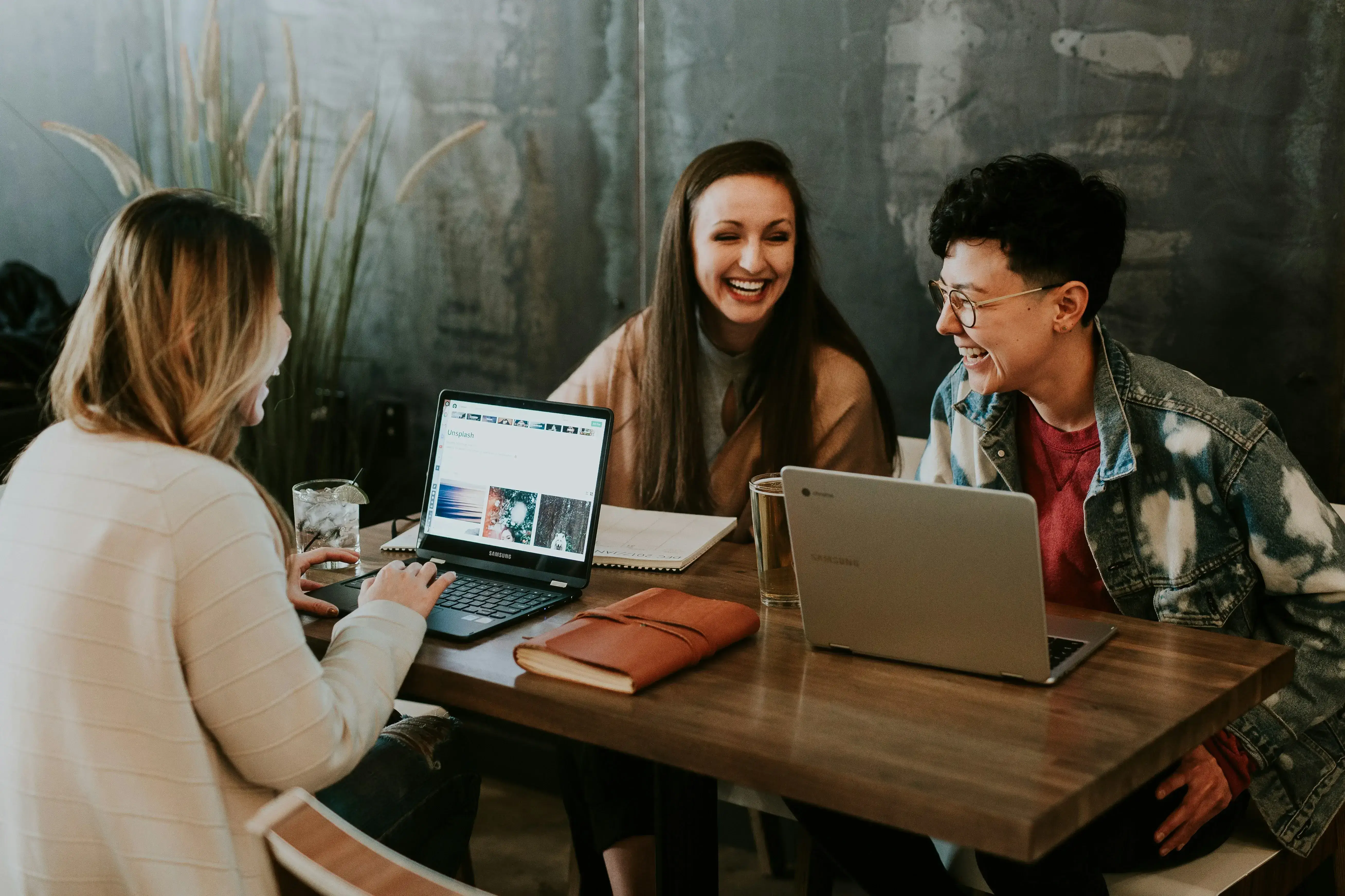 Designing e-commerce website team at CodeProHub